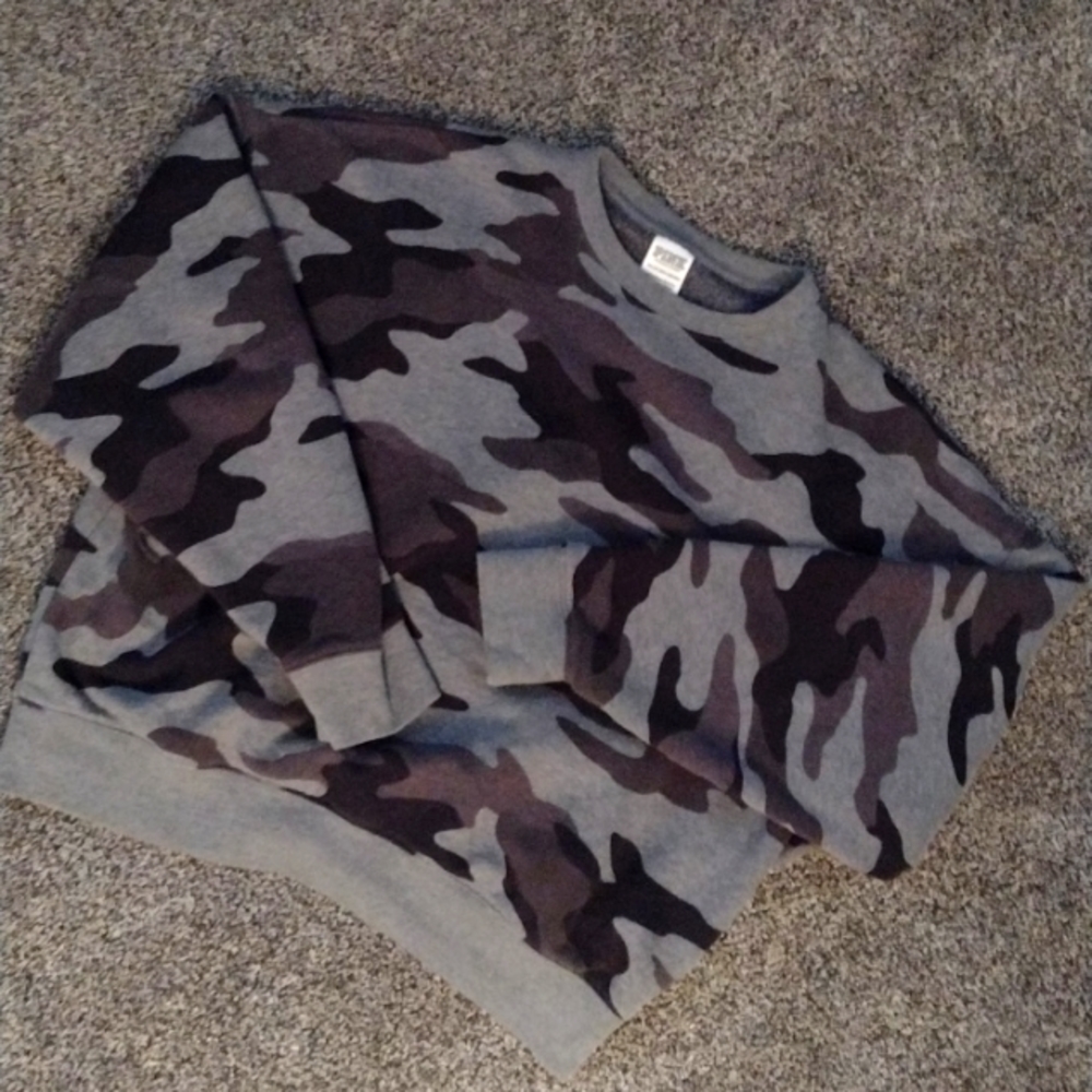 VS PINK SWEATSHIRT